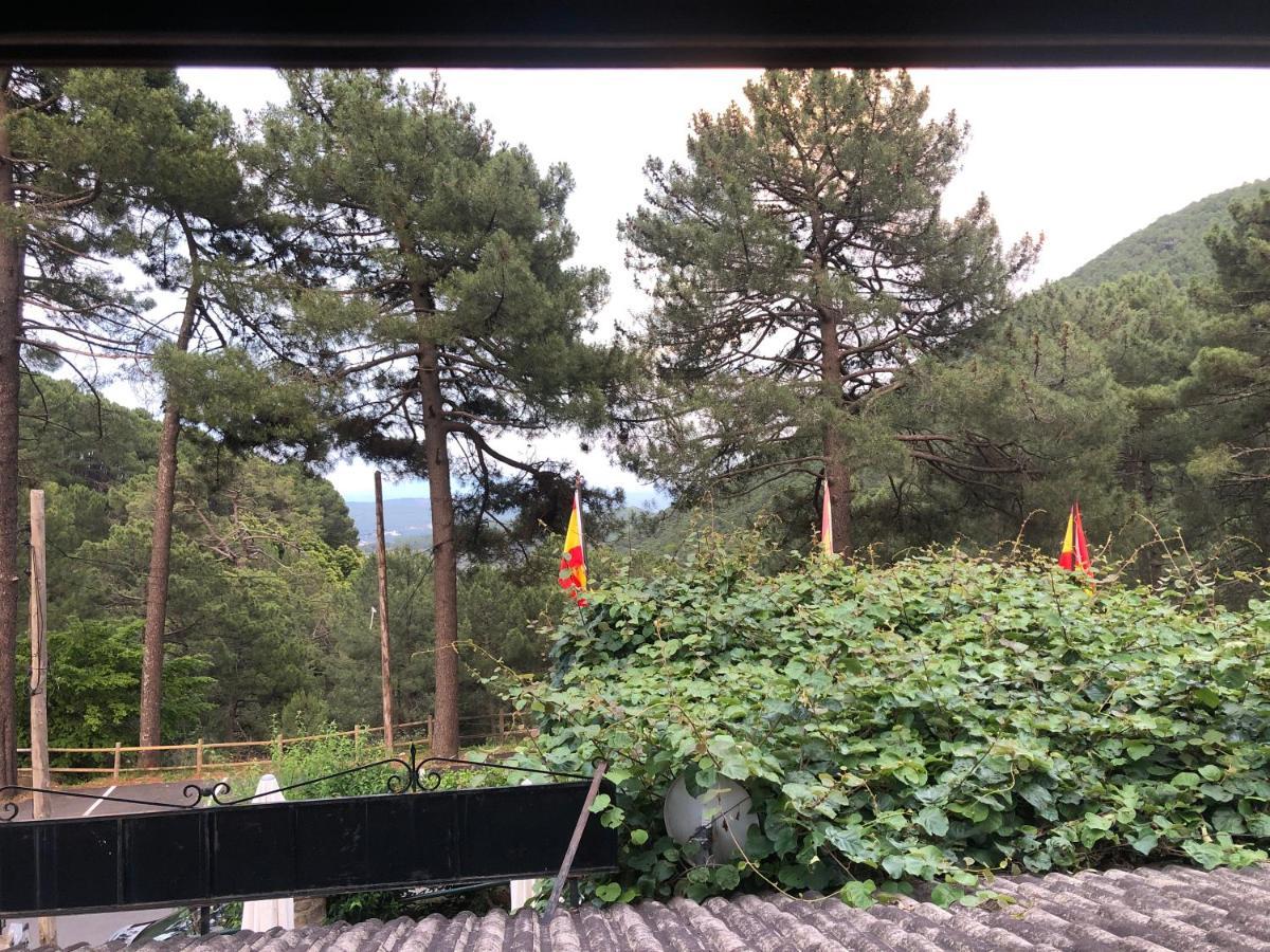 Hostal-Restaurante Fogon De Gredos Guisando Exteriér fotografie