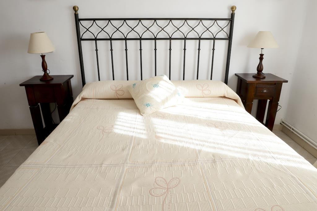 Hostal-Restaurante Fogon De Gredos Guisando Pokoj fotografie