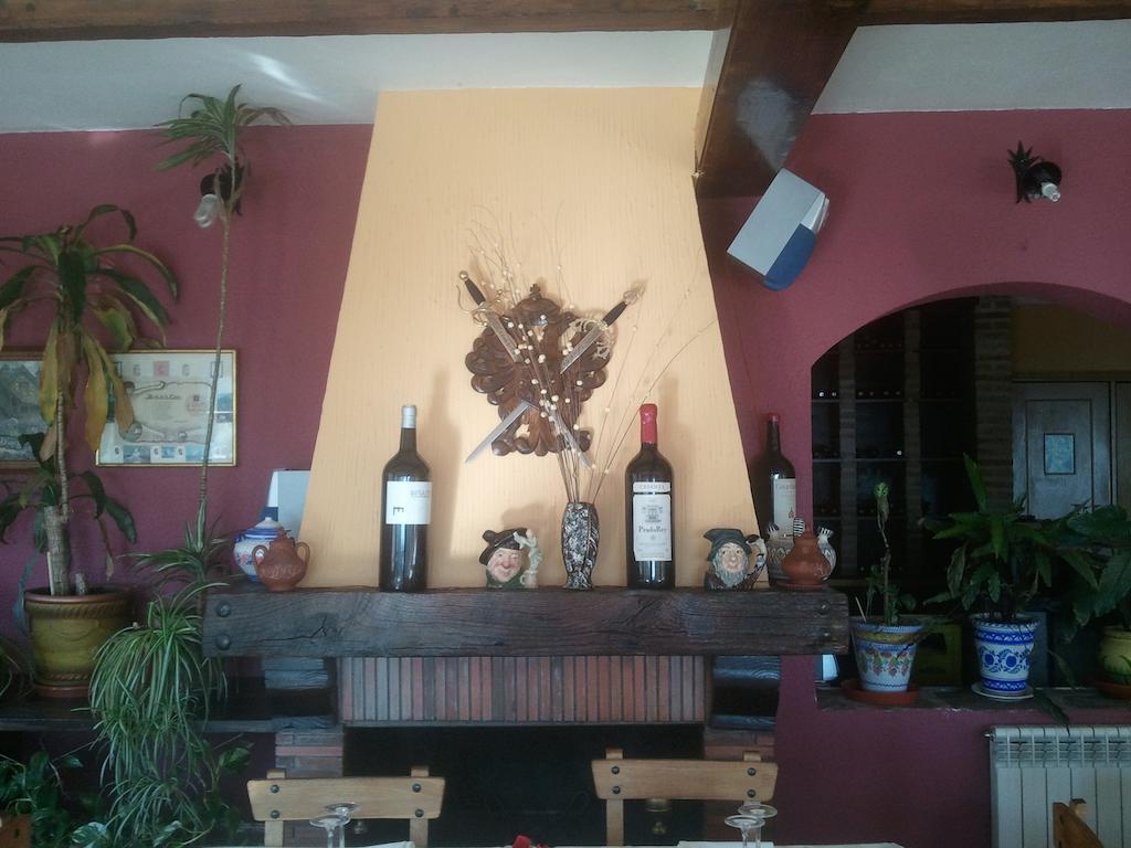 Hostal-Restaurante Fogon De Gredos Guisando Exteriér fotografie