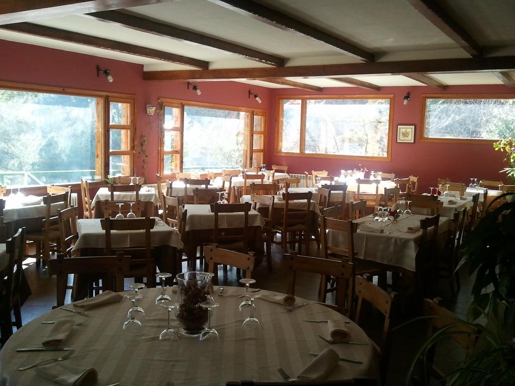 Hostal-Restaurante Fogon De Gredos Guisando Exteriér fotografie