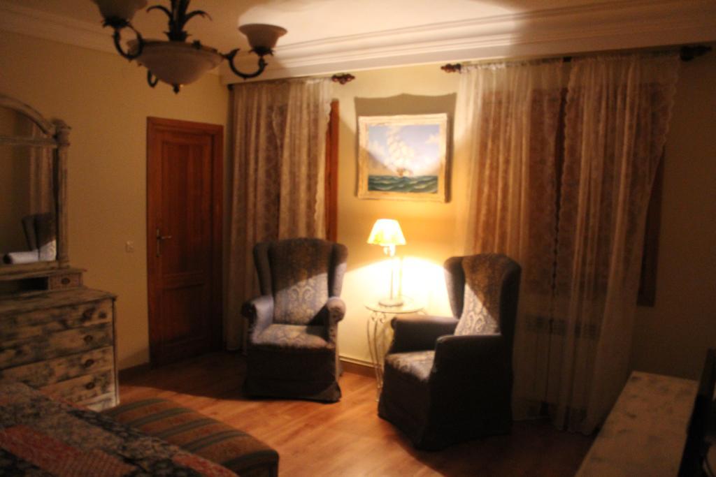 Hostal-Restaurante Fogon De Gredos Guisando Exteriér fotografie
